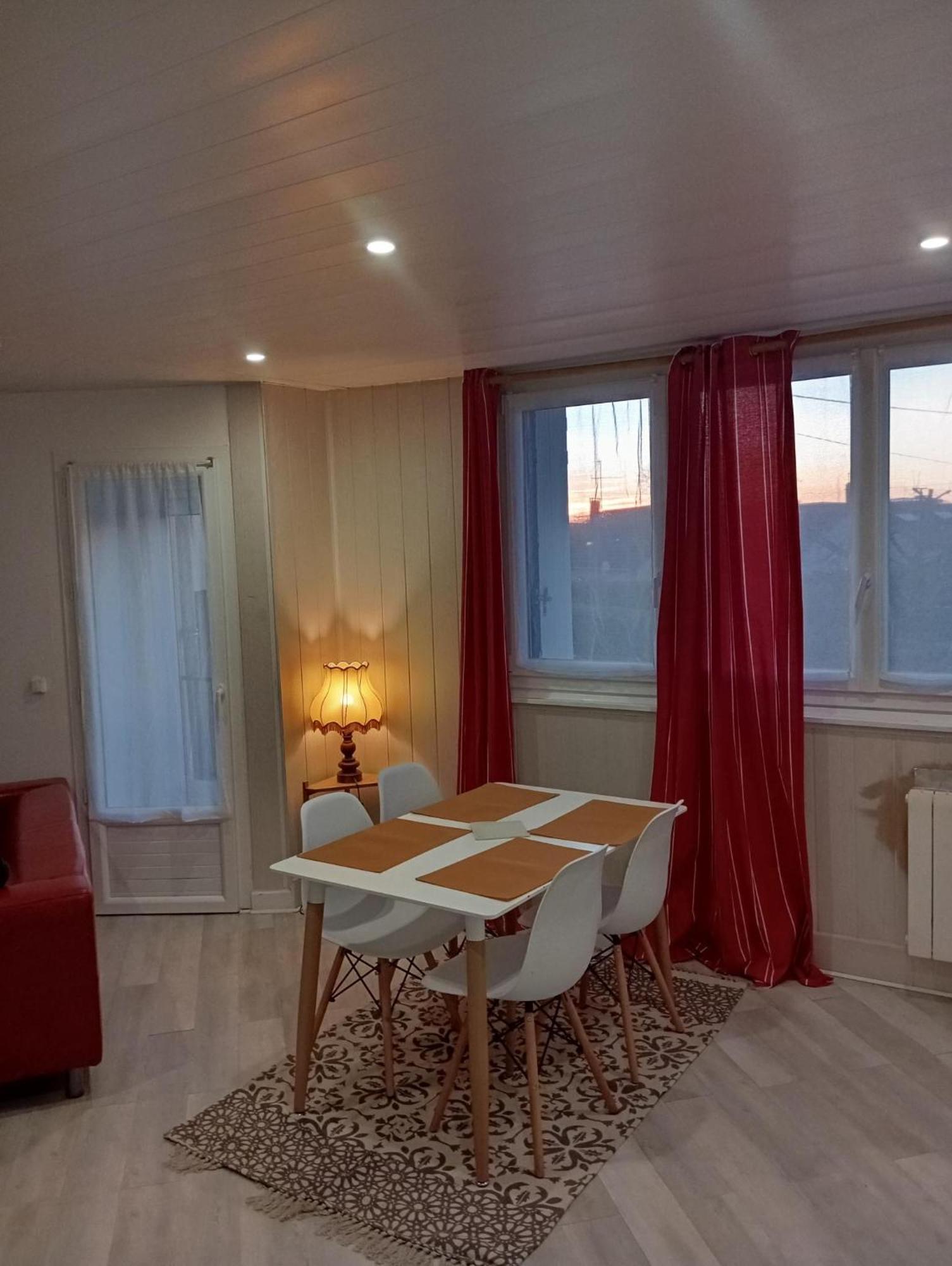 Appartement confortable Dreux Extérieur photo