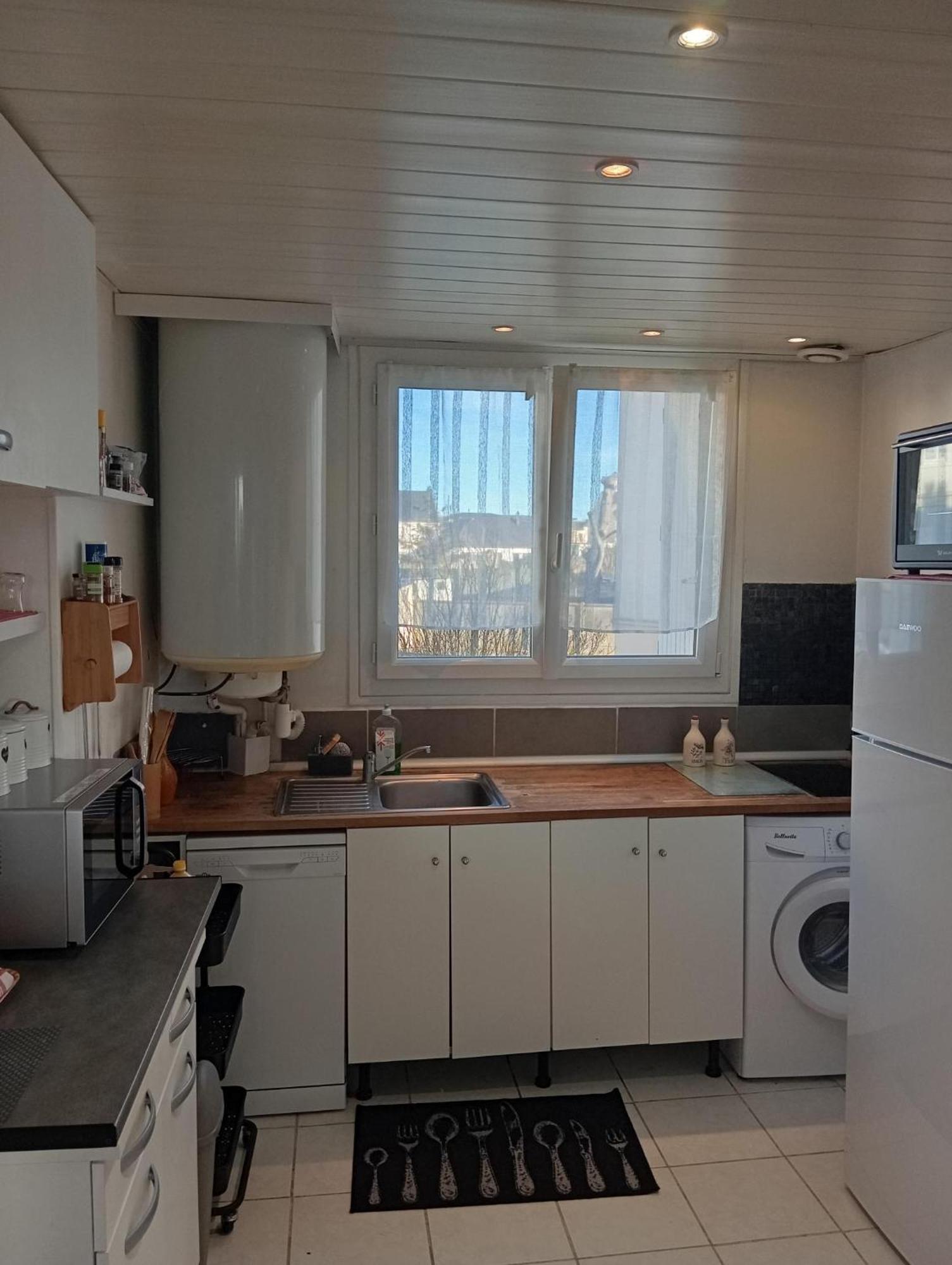 Appartement confortable Dreux Extérieur photo